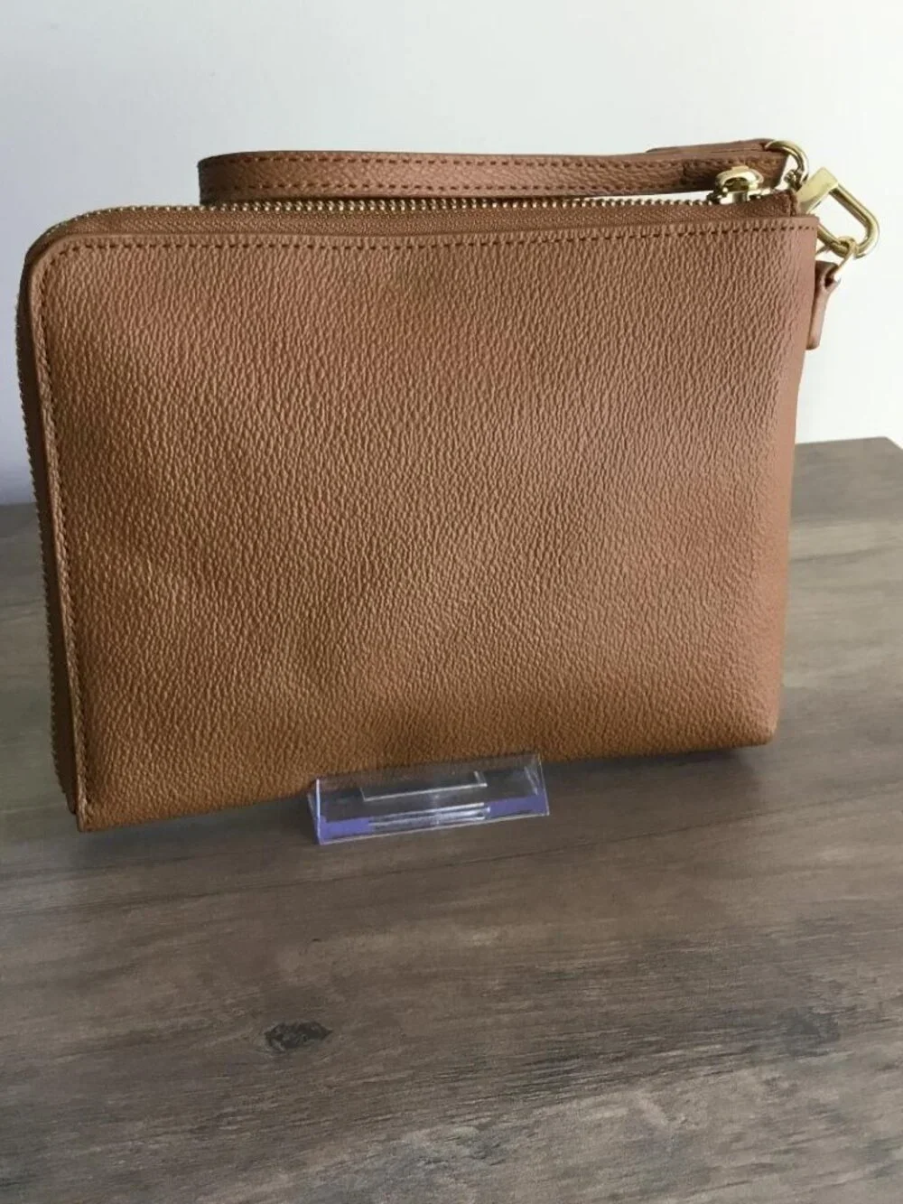 Tory Burch Landon Zip Top Brown Pebbled Leather Wristlet w/Gold Hardware & Dusty - Picture 2 of 6